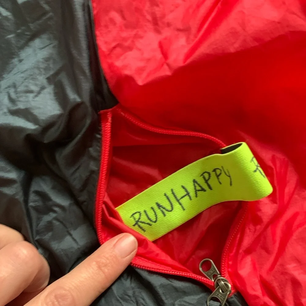 Brooks Run Happy Lightweight Windproof Water Resistant Packable Running Jacket_7